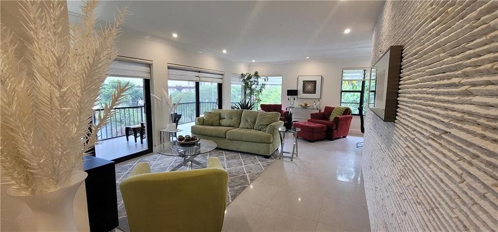 6010 S Falls Cir Drive # 423, Lauderhill, FL 33319 photo 2