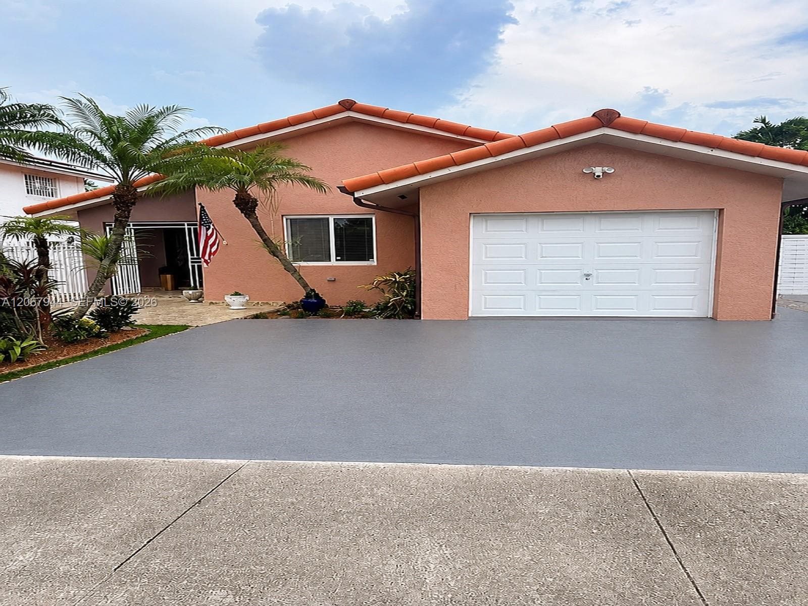10070 SW 2nd St, Miami, FL 33174 photo 2