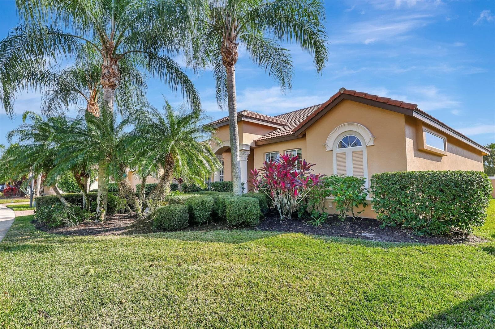 827 SW GRAND RESERVES Boulevard, Port St. Lucie, FL 34986 photo 2