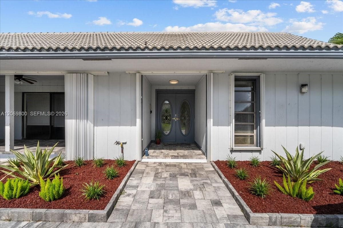 9220 NW 15th St, Coral Springs, FL 33071 photo 2