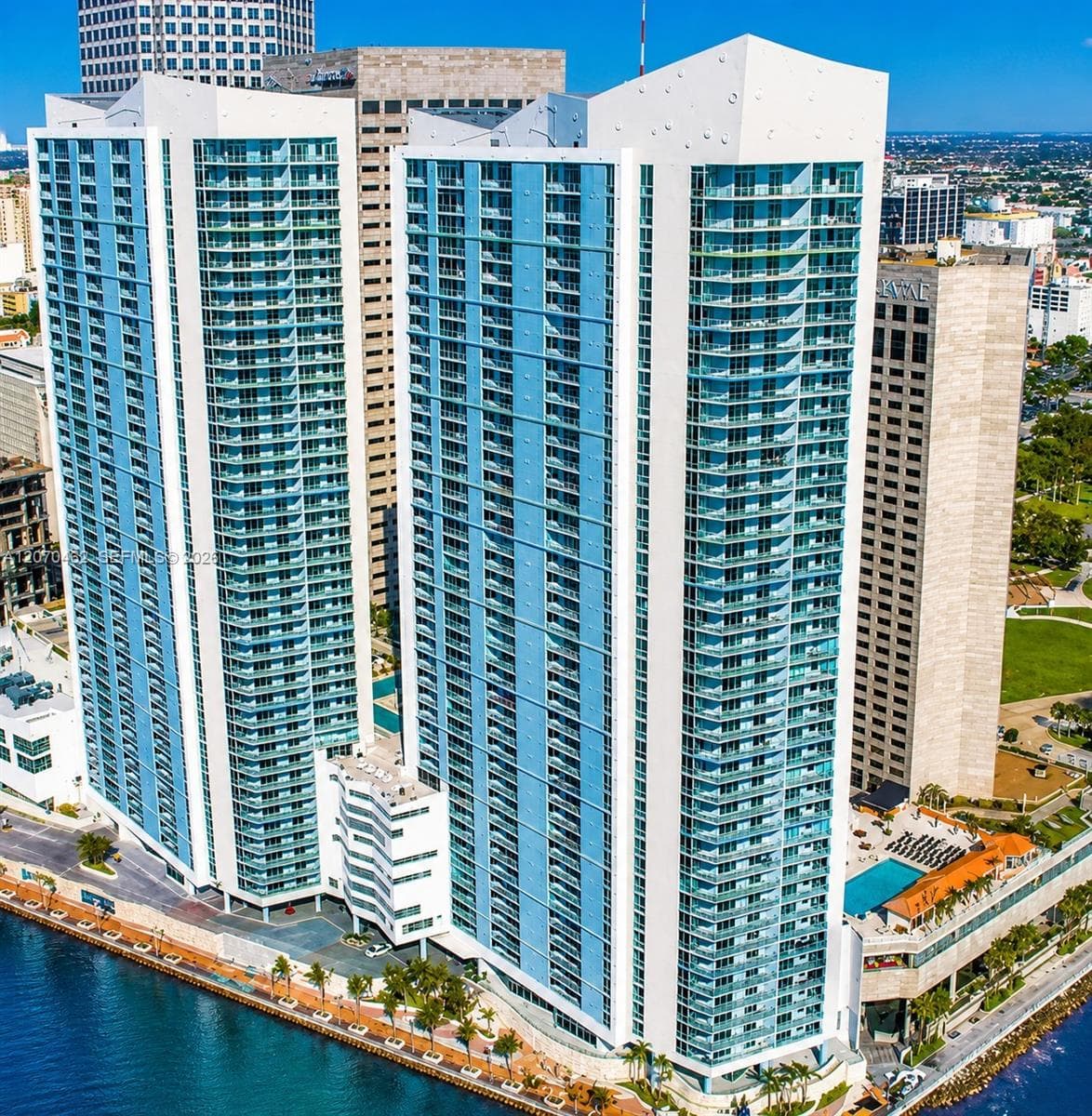 335 S Biscayne Blvd # 1500, Miami, FL 33131 photo 2