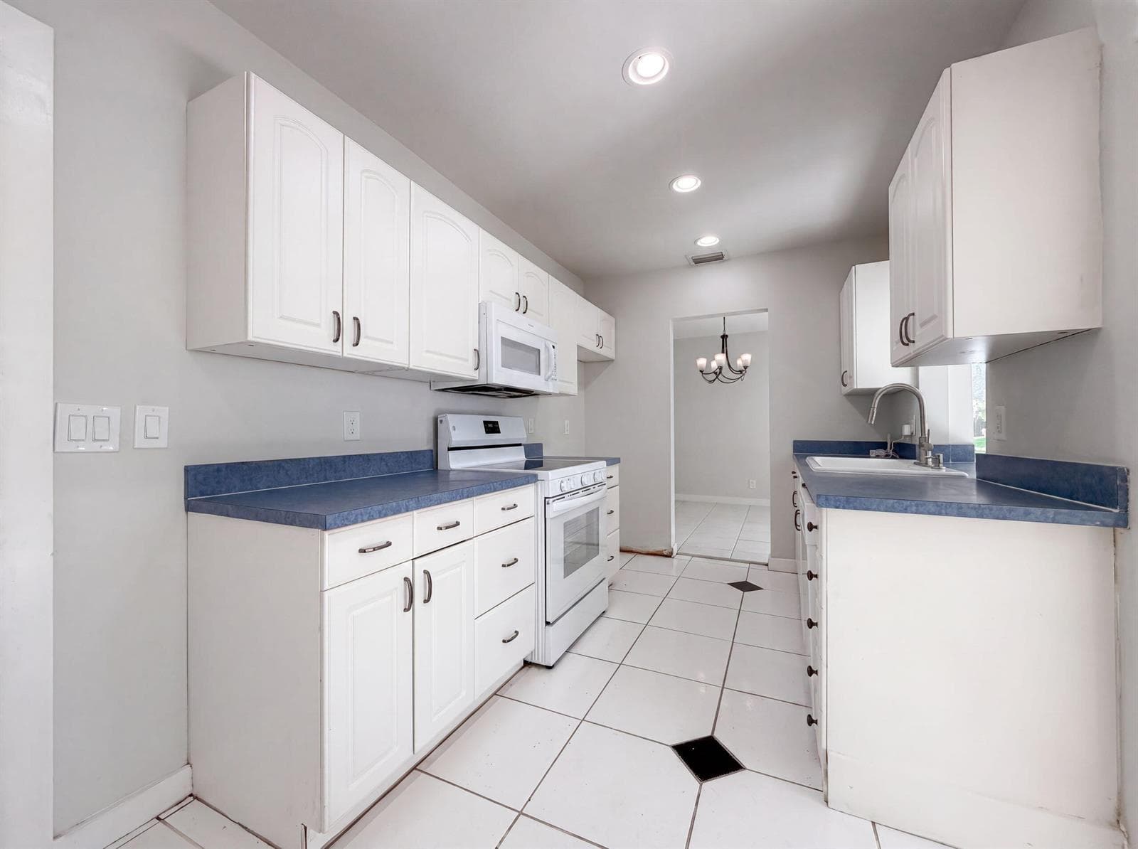 4360 NW 12th Drive, Deerfield Beach, FL 33064 photo 2