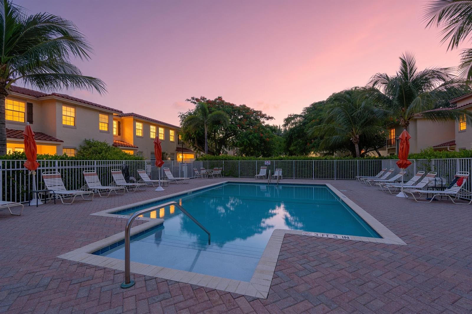 1020 E LONGPORT Circle # 6B, Delray Beach, FL 33444 photo 2