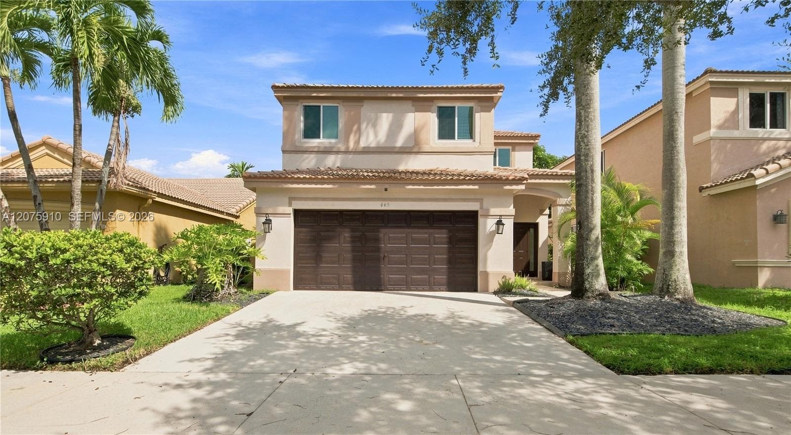 445 Conservation Dr, Weston, FL 33327
