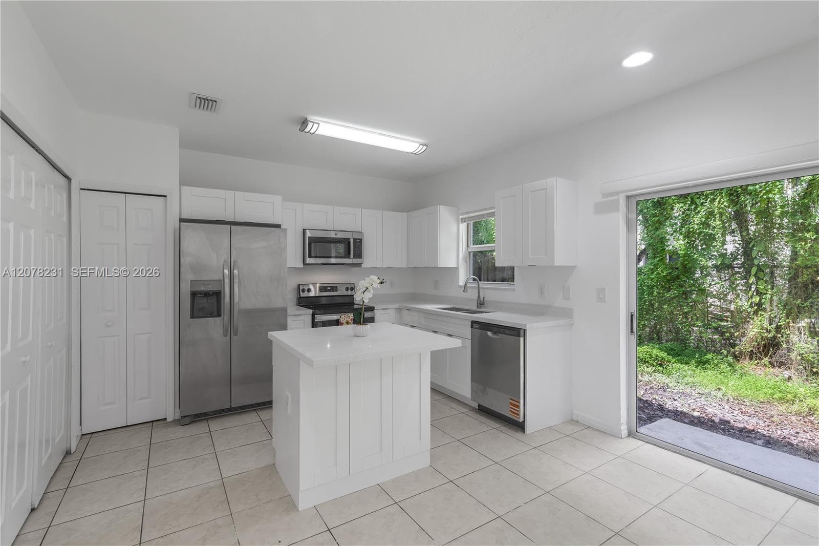 2992 SE 15th Ave, Homestead, FL 33035 photo 2