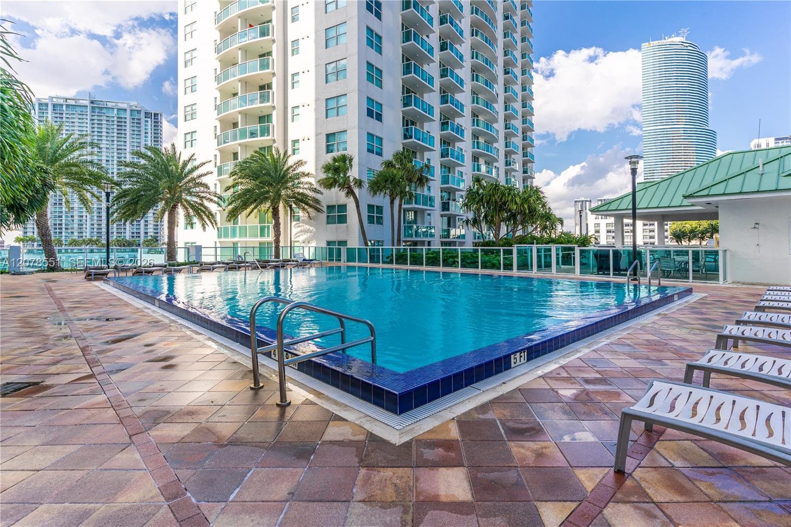 41 SE 5th St # 1117, Miami, FL 33131 photo 2