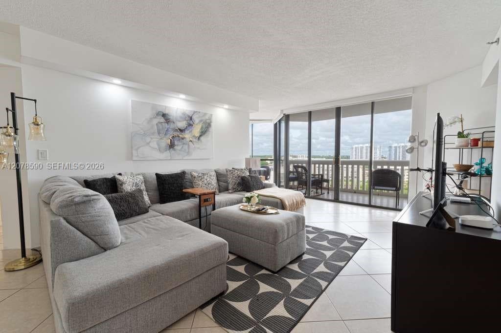 1000 W Island Blvd # 1010, Aventura, FL 33160