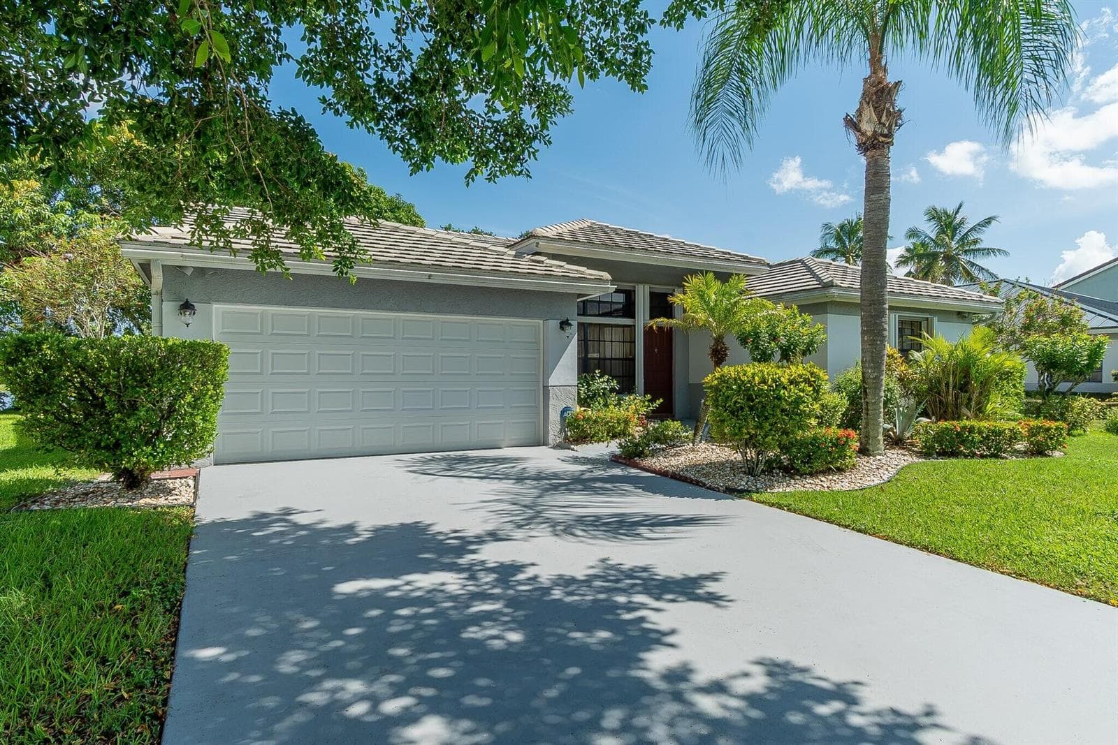 6745 ALDEN RIDGE Drive, Boynton Beach, FL 33437 photo 2