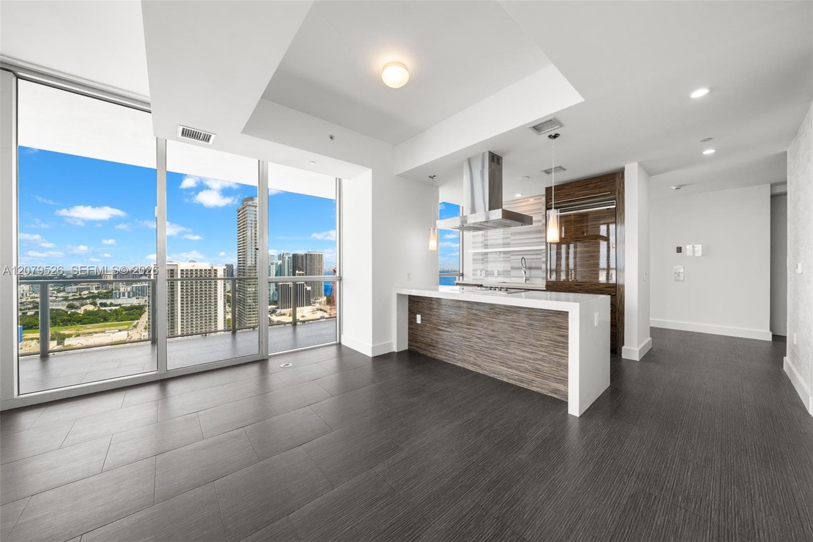 1100 Biscayne Blvd # 3805, Miami, FL 33132 photo 2