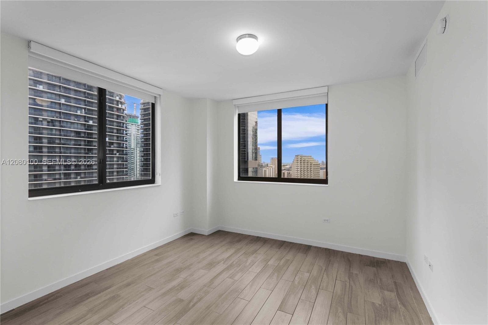 999 SW 1st Ave # 3202, Miami, FL 33130 photo 2