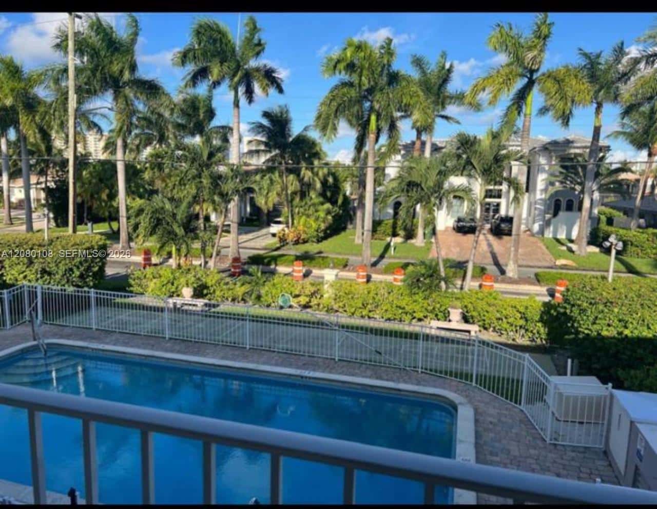 500 Layne Blvd # 14, Hallandale Beach, FL 33009 photo 2