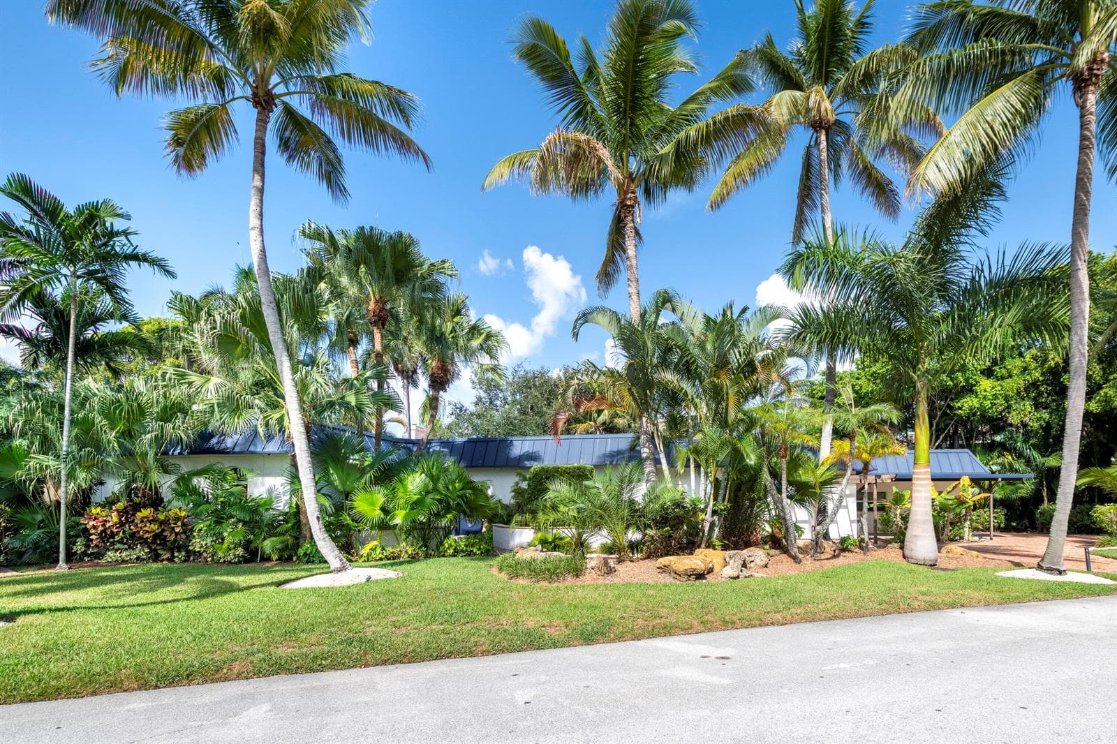 2314 Desota Drive, Fort Lauderdale, FL 33301 photo 2