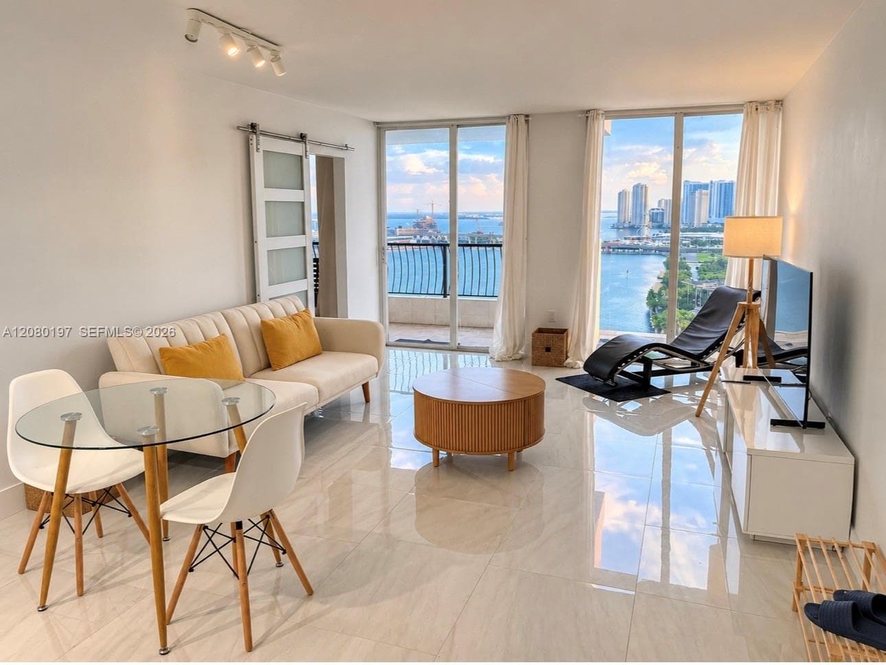 555 NE 15th St # 27K, Miami, FL 33132 photo 2