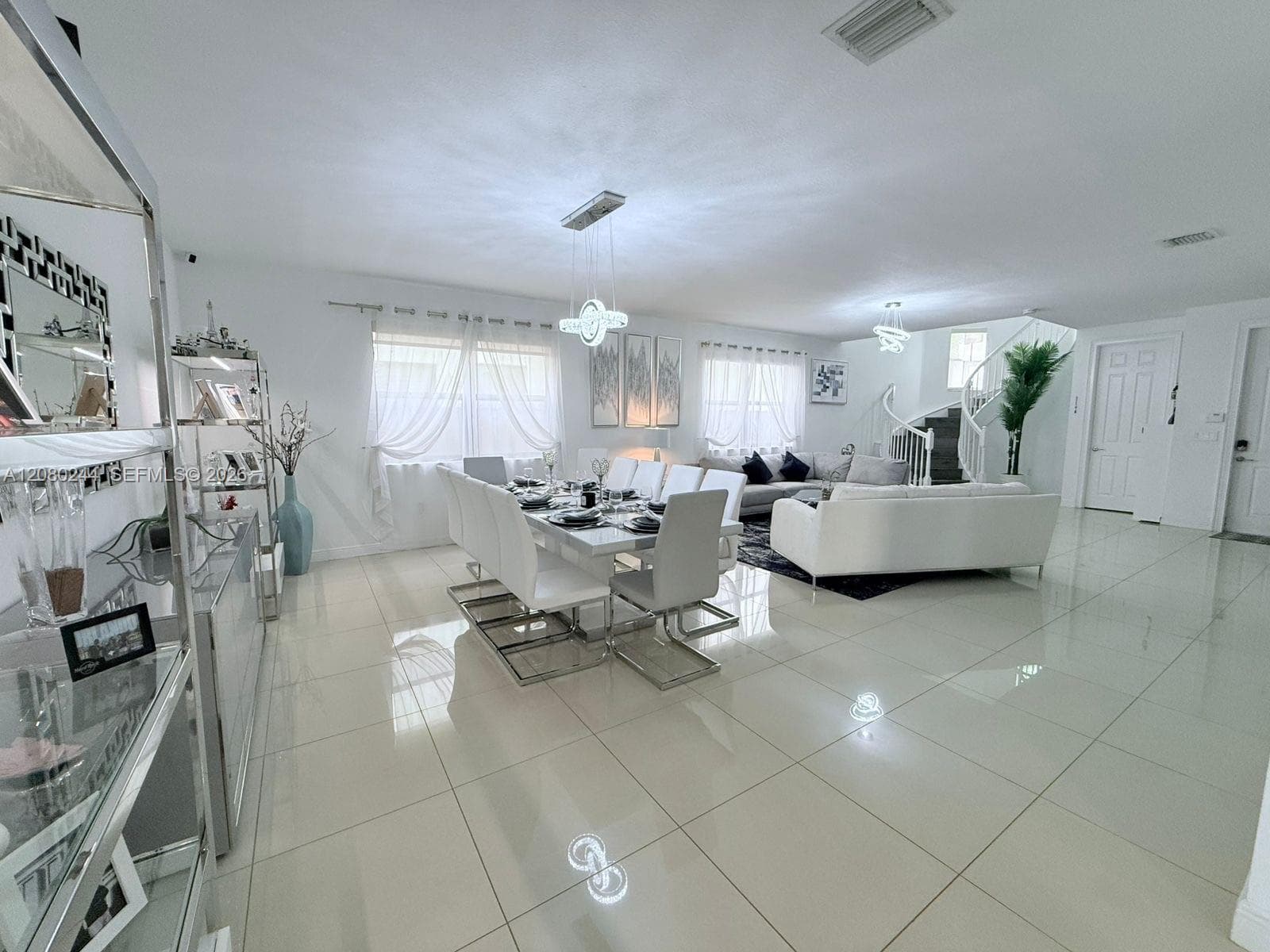 9907 NW 87th Ter, Doral, FL 33178 photo 2