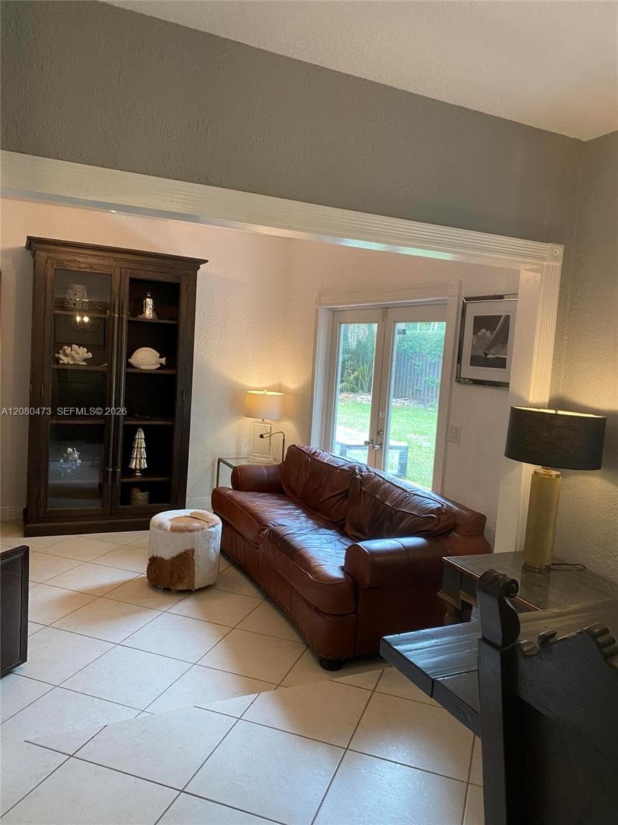 5495 SW 68th Ave, Miami, FL 33155 photo 2