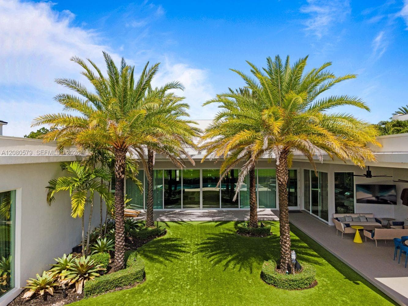 3939 Country Club Ln, Fort Lauderdale, FL 33308 photo 2