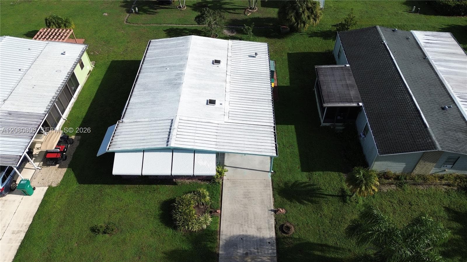 121 Sugar Loaf # 63, Naples, FL 34114 photo 2