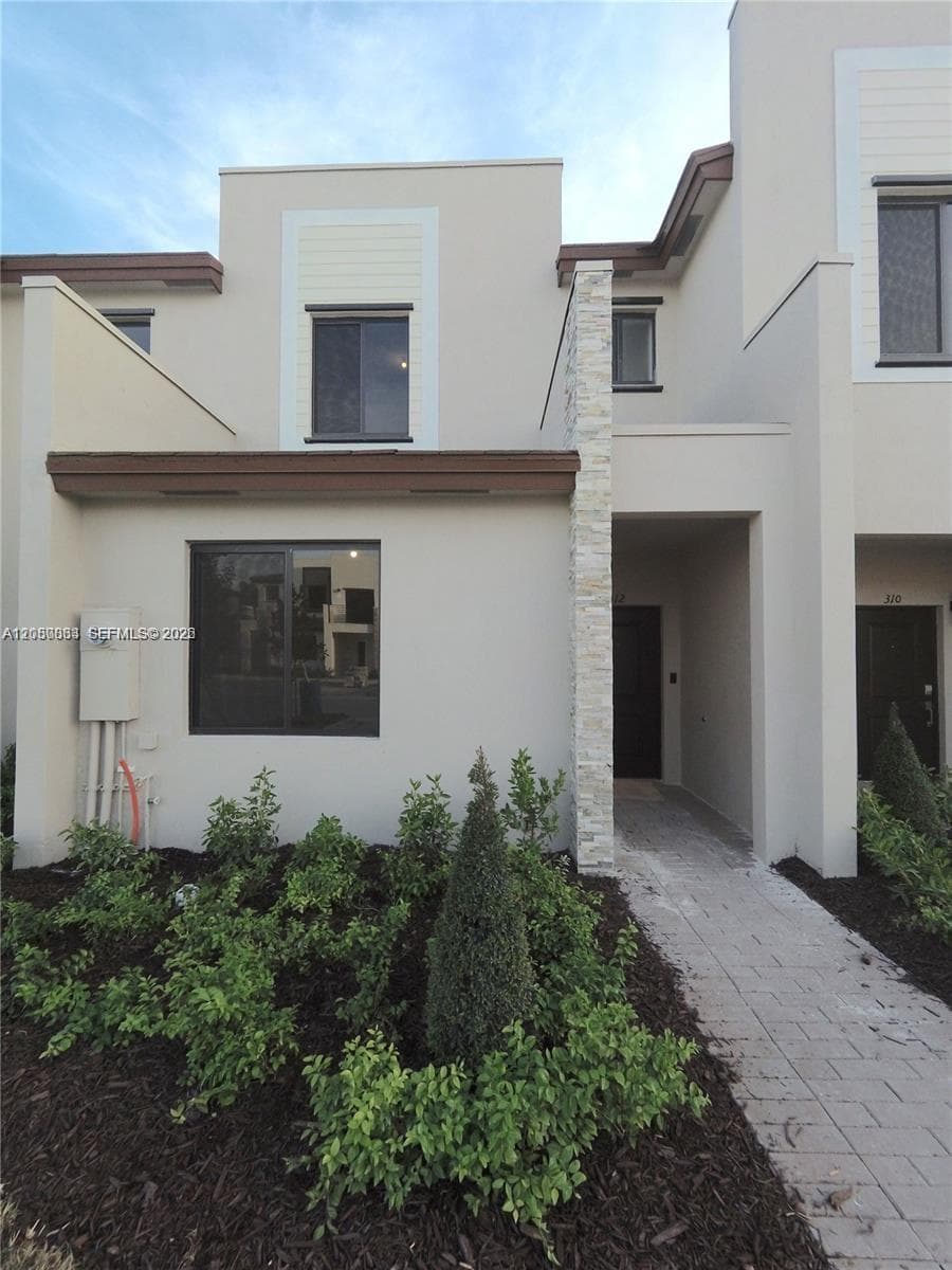 312 NE 208th Ter # 312, Miami, FL 33179