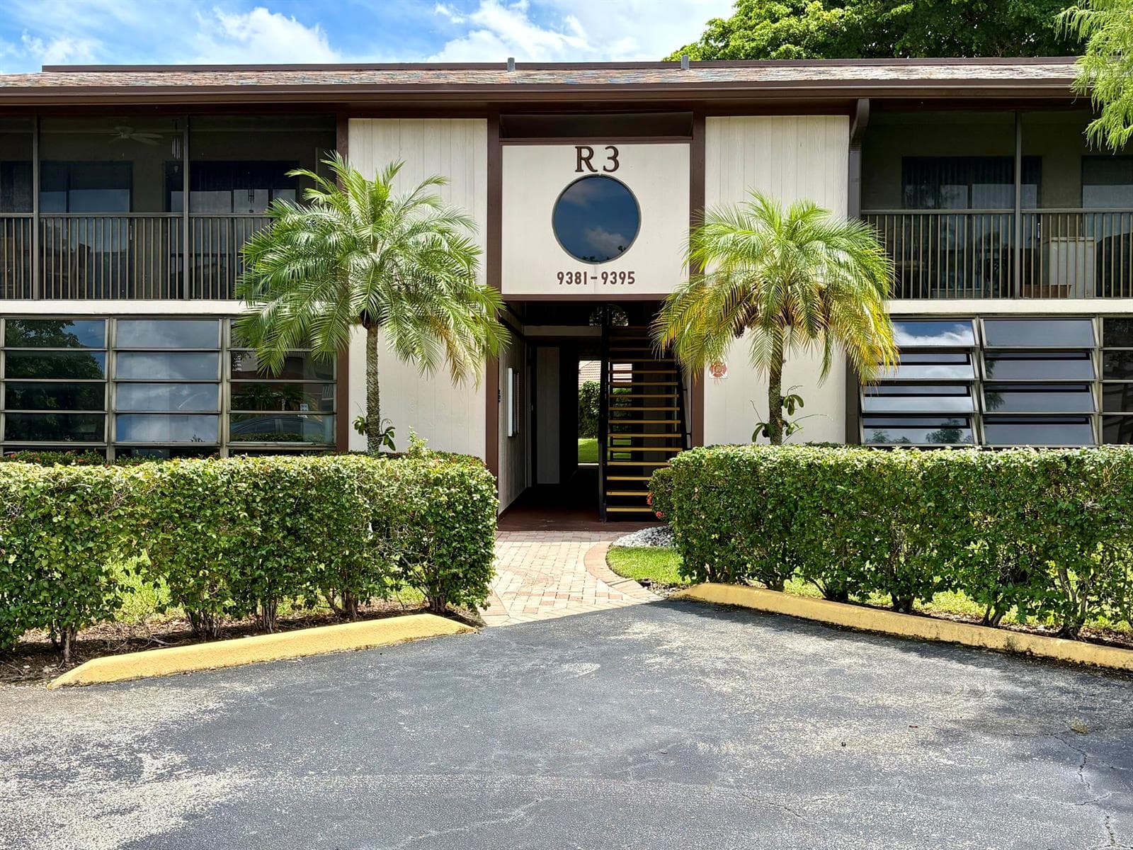 9391 S Belfort Circle # 211, Tamarac, FL 33321 photo 2