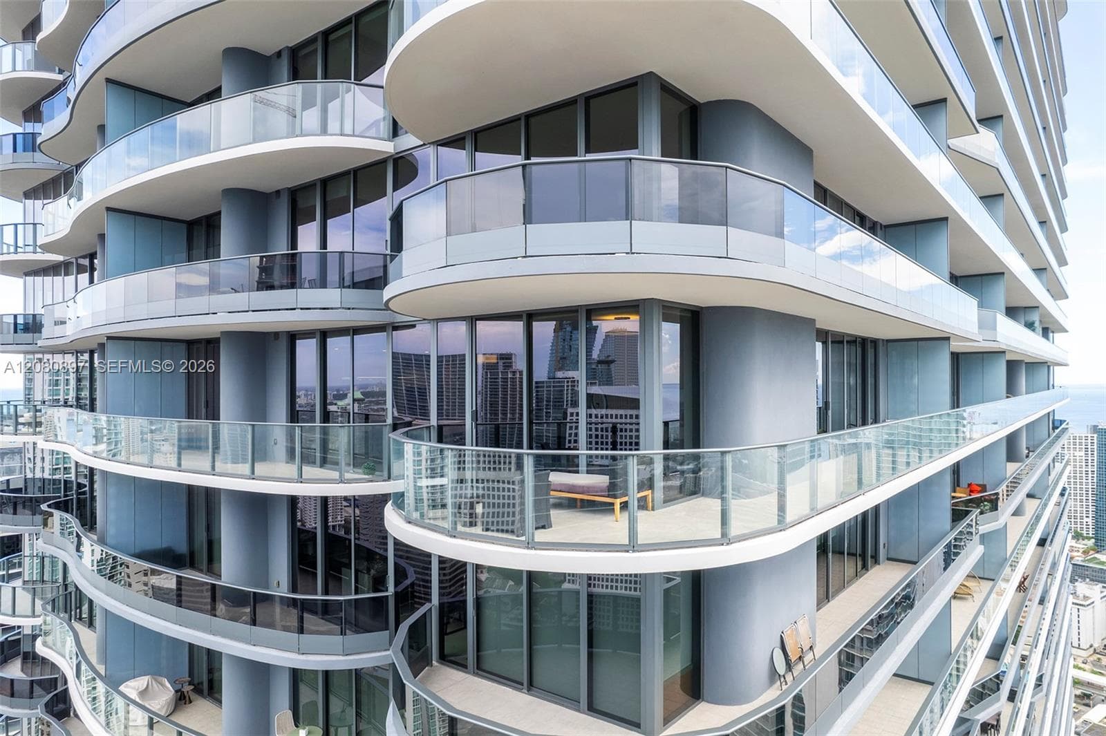 1000 Brickell Plz # PH5307, Miami, FL 33131 photo 2