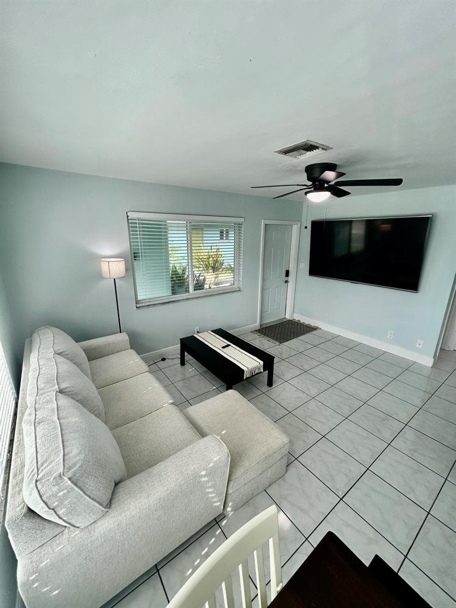 4421 POINCIANA Street # 1, Lauderdale By The Sea, FL 33308 photo 2
