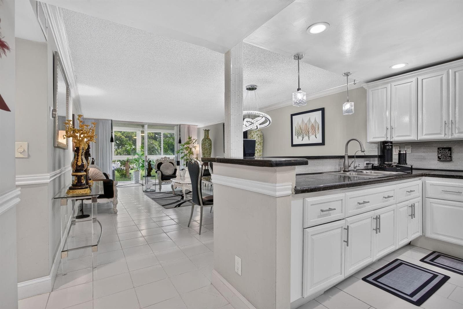 9201 Sunrise Lakes Boulevard # 202, Sunrise, FL 33322