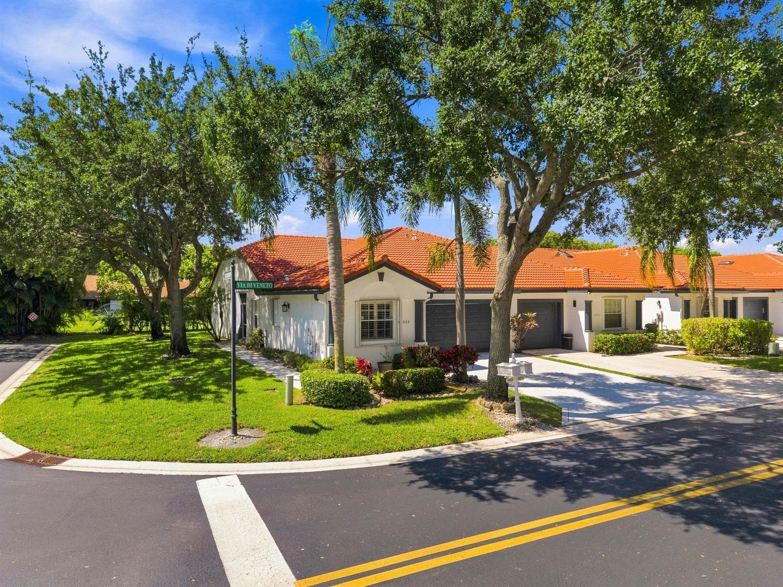 8088 VIA DI VENETO, Boca Raton, FL 33496 photo 2