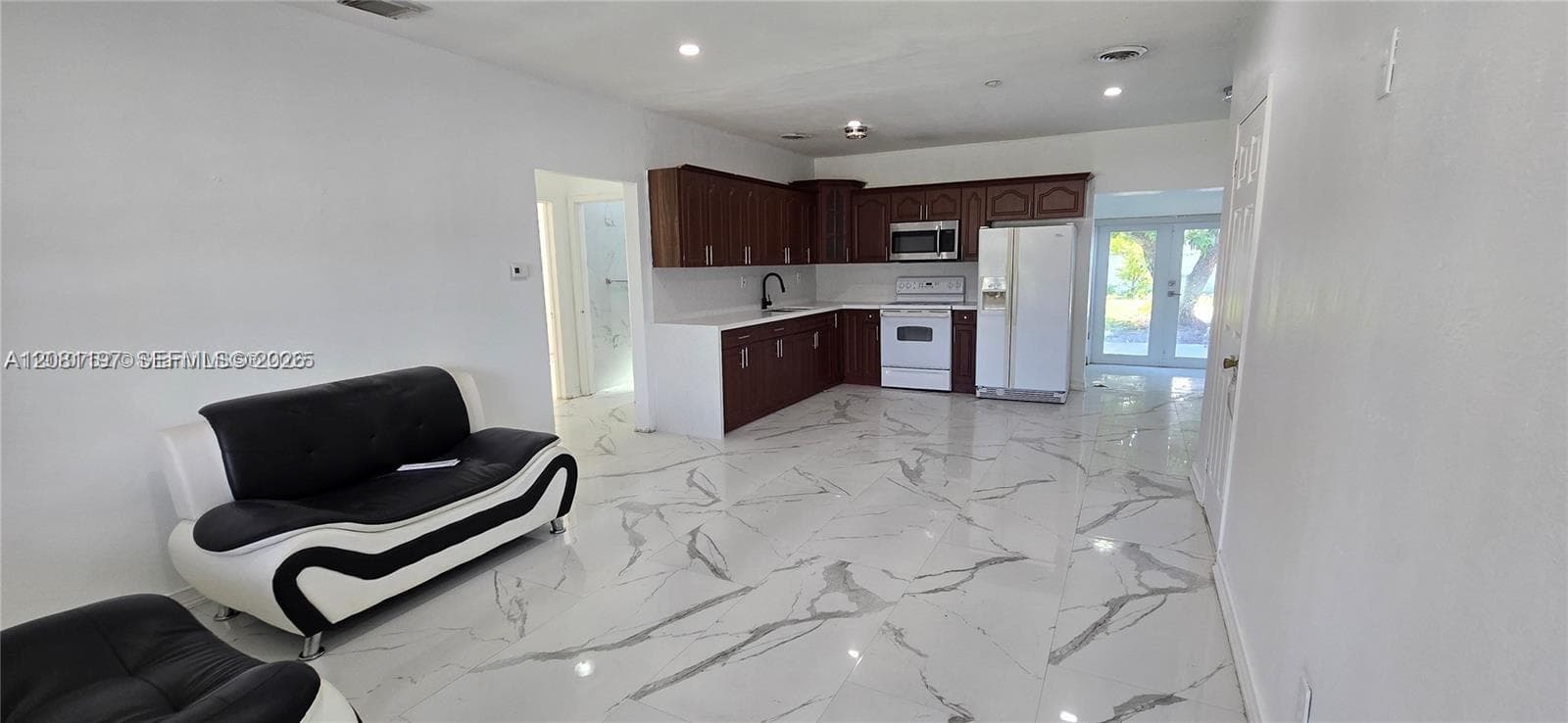 12140 SW 218th St, Miami, FL 33170 photo 2