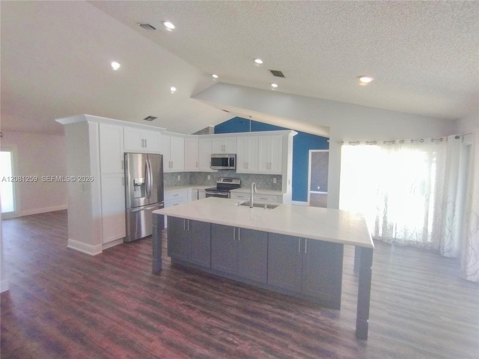 5780 Sun Pointe Circle, Boynton Beach, FL 33437 photo 2