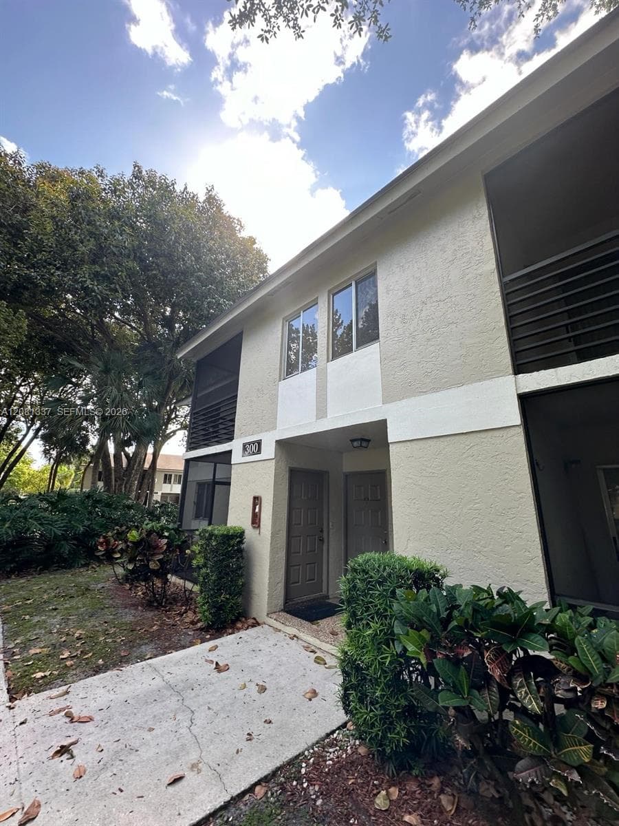 300 Gardens Dr # 201, Pompano Beach, FL 33069 photo 2