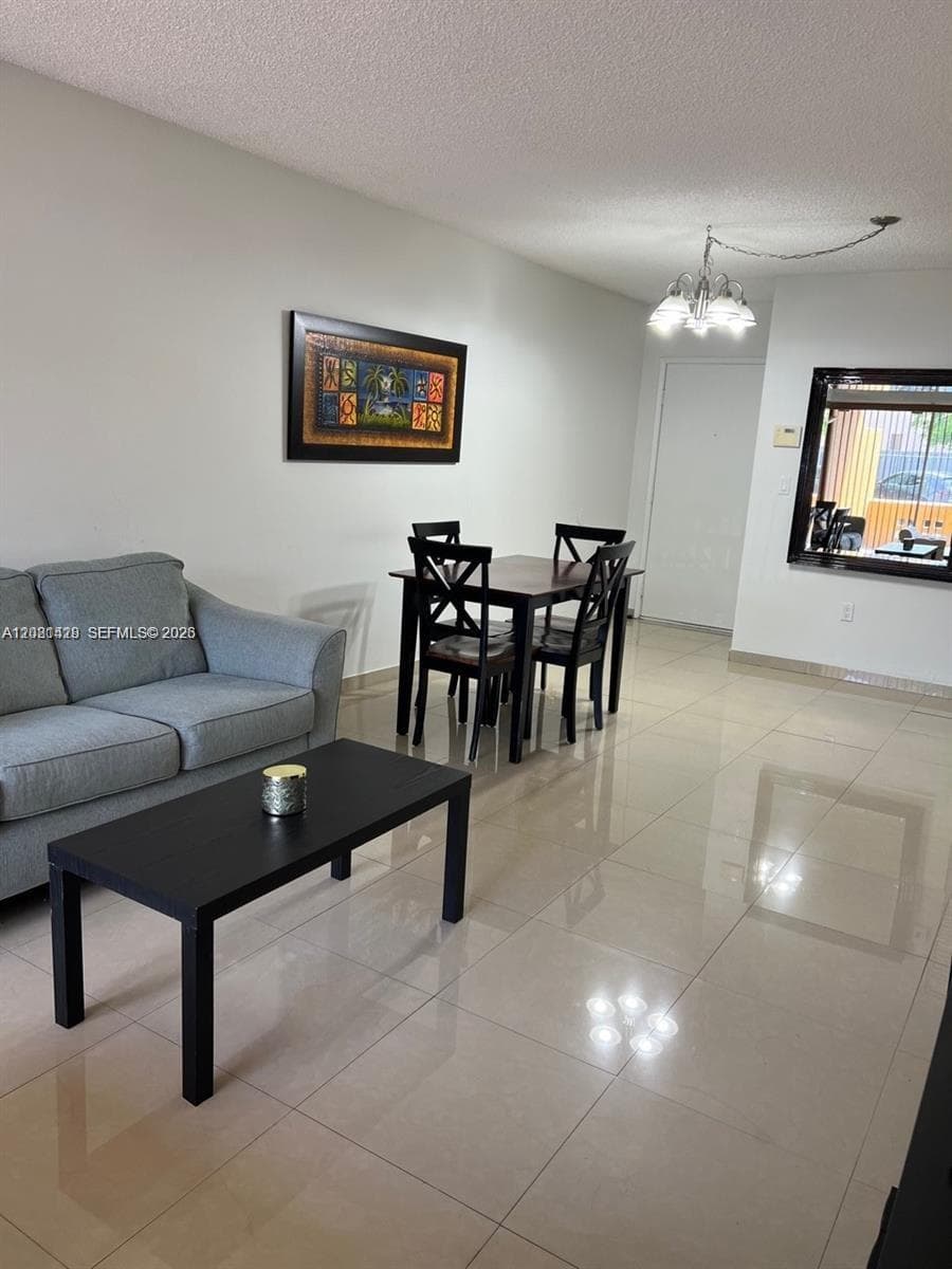 9711 Fontainebleau Blvd # D103, Miami, FL 33172