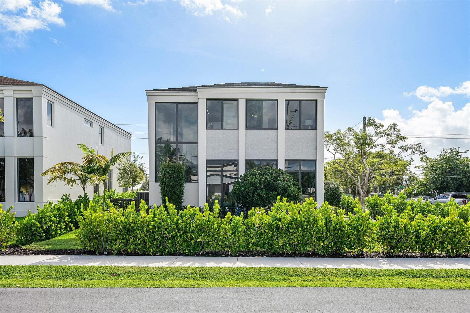 521 SE 4TH Avenue, Delray Beach, FL 33483 photo 2