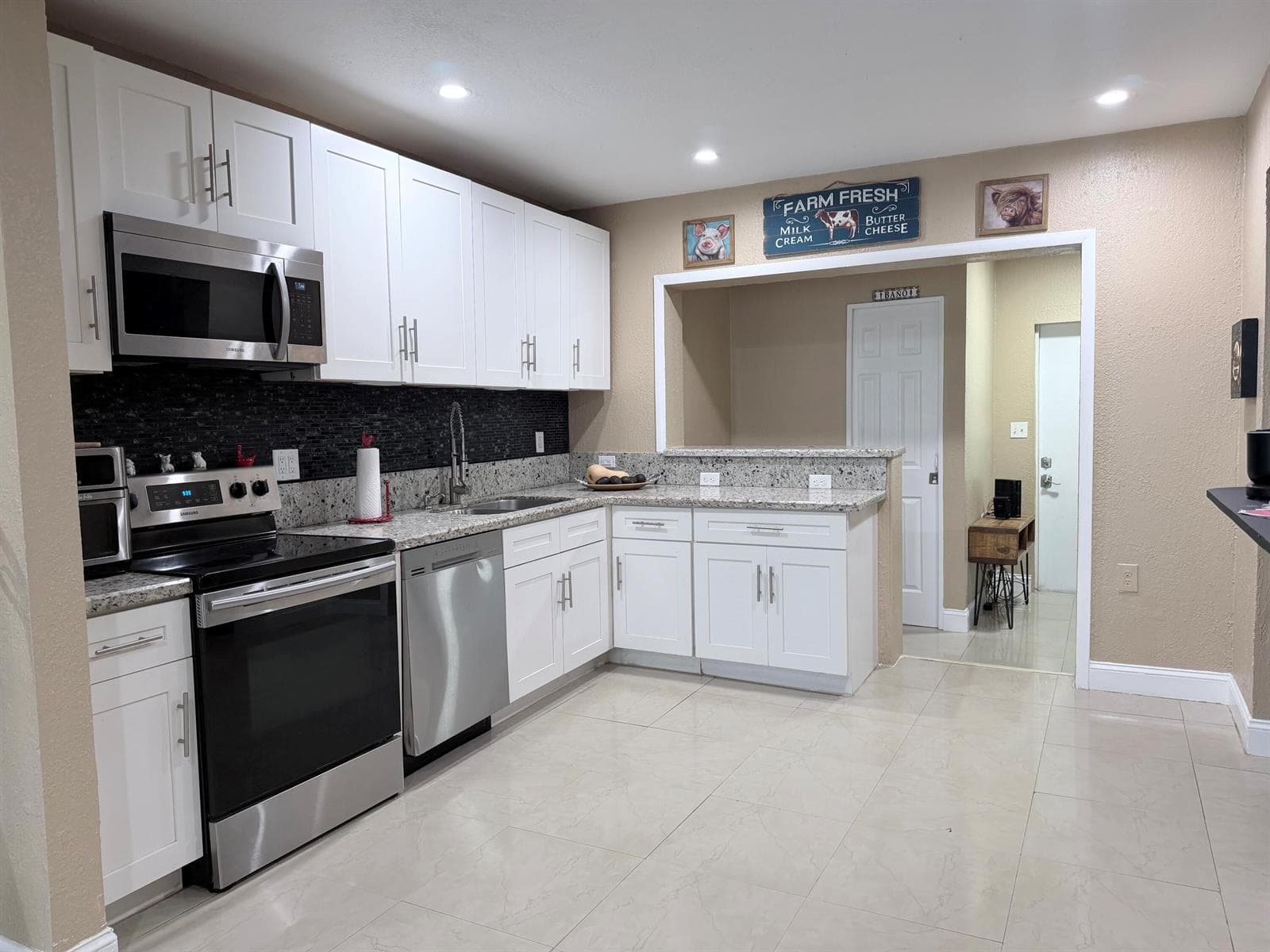 2000 SW 95TH Terrace, Miramar, FL 33025 photo 2