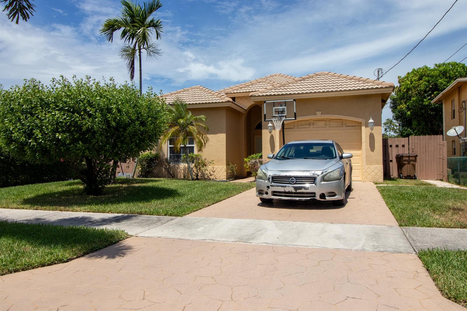 237 SW 8TH Street, Deerfield Beach, FL 33441 photo 2