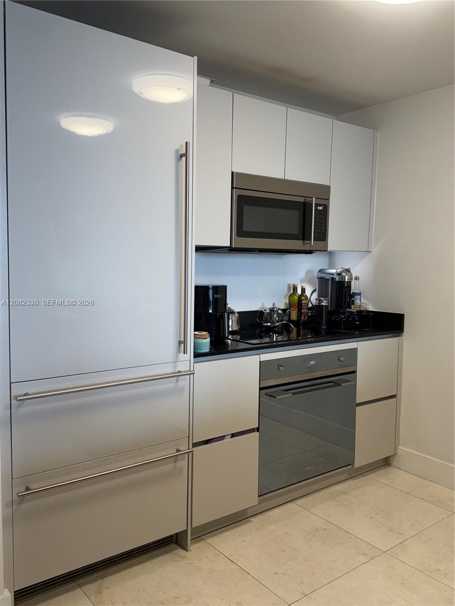 1010 Brickell Ave # 2302, Miami, FL 33131 photo 2