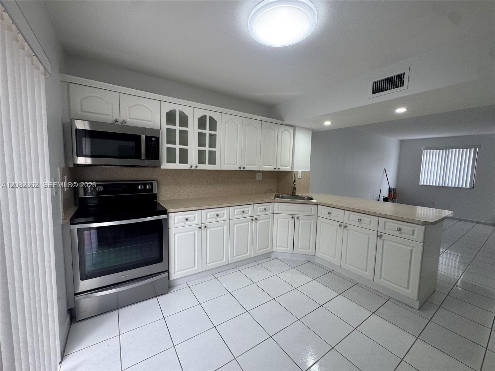 1907 SW 107th Ave # 807, Miami, FL 33165 photo 2