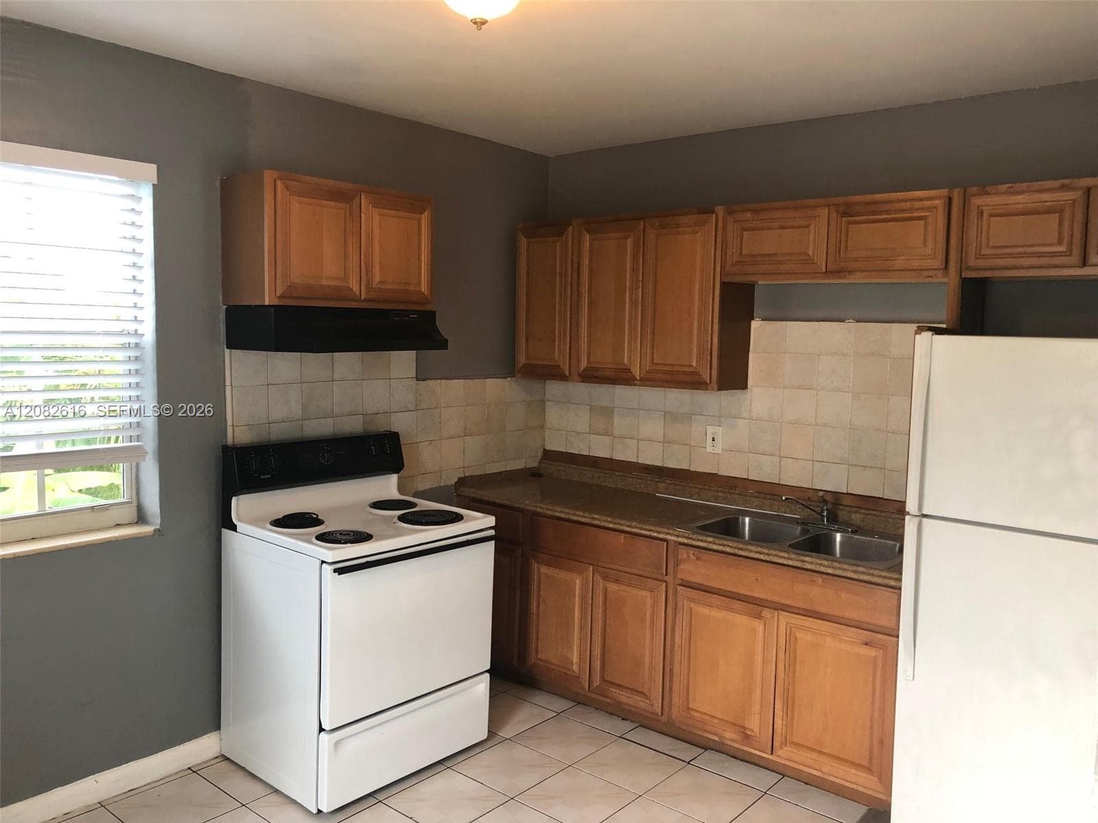 725 SW 8th Ave # A, Hallandale Beach, FL 33009 photo 2