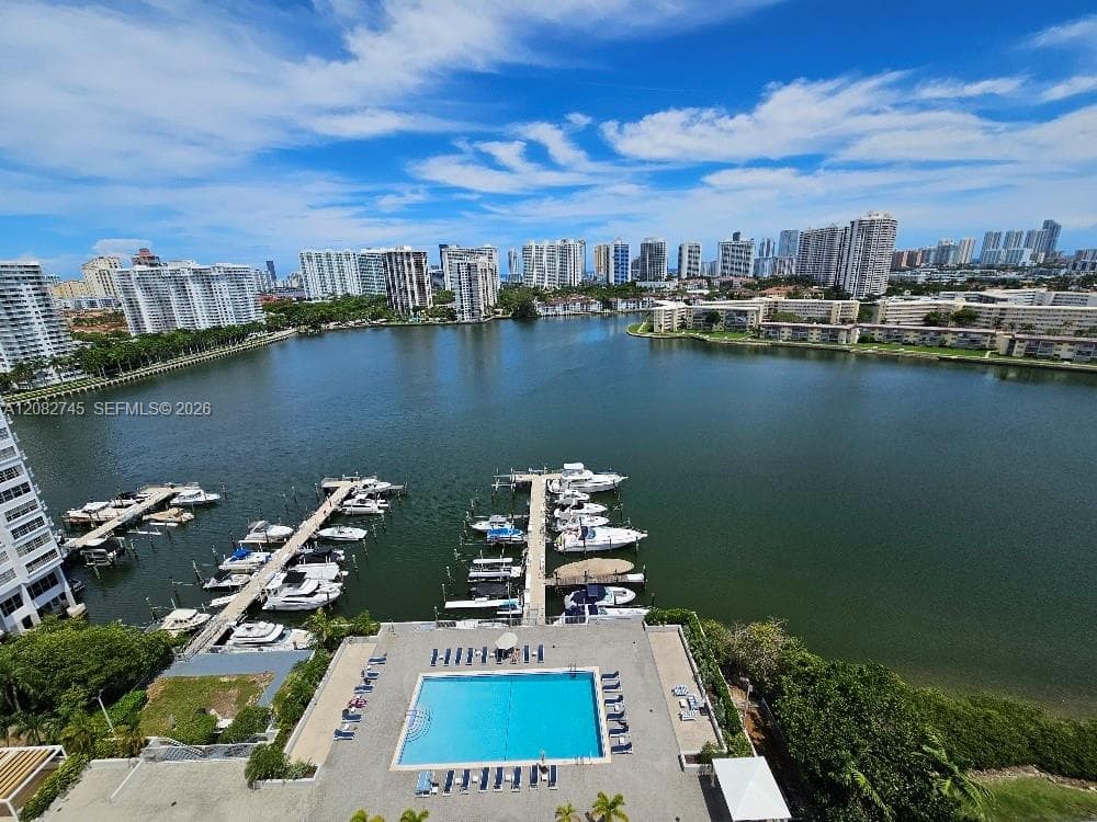 18041 Biscayne Blvd # 1805, Aventura, FL 33160 photo 2