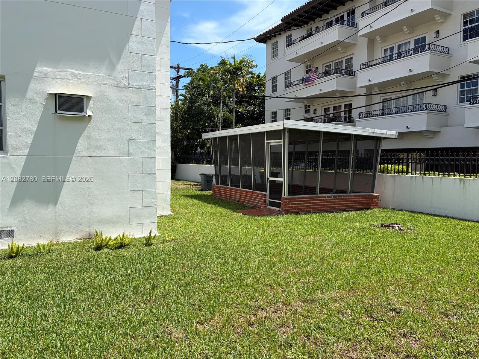 16 Santillane Ave # 4, Coral Gables, FL 33134 photo 2