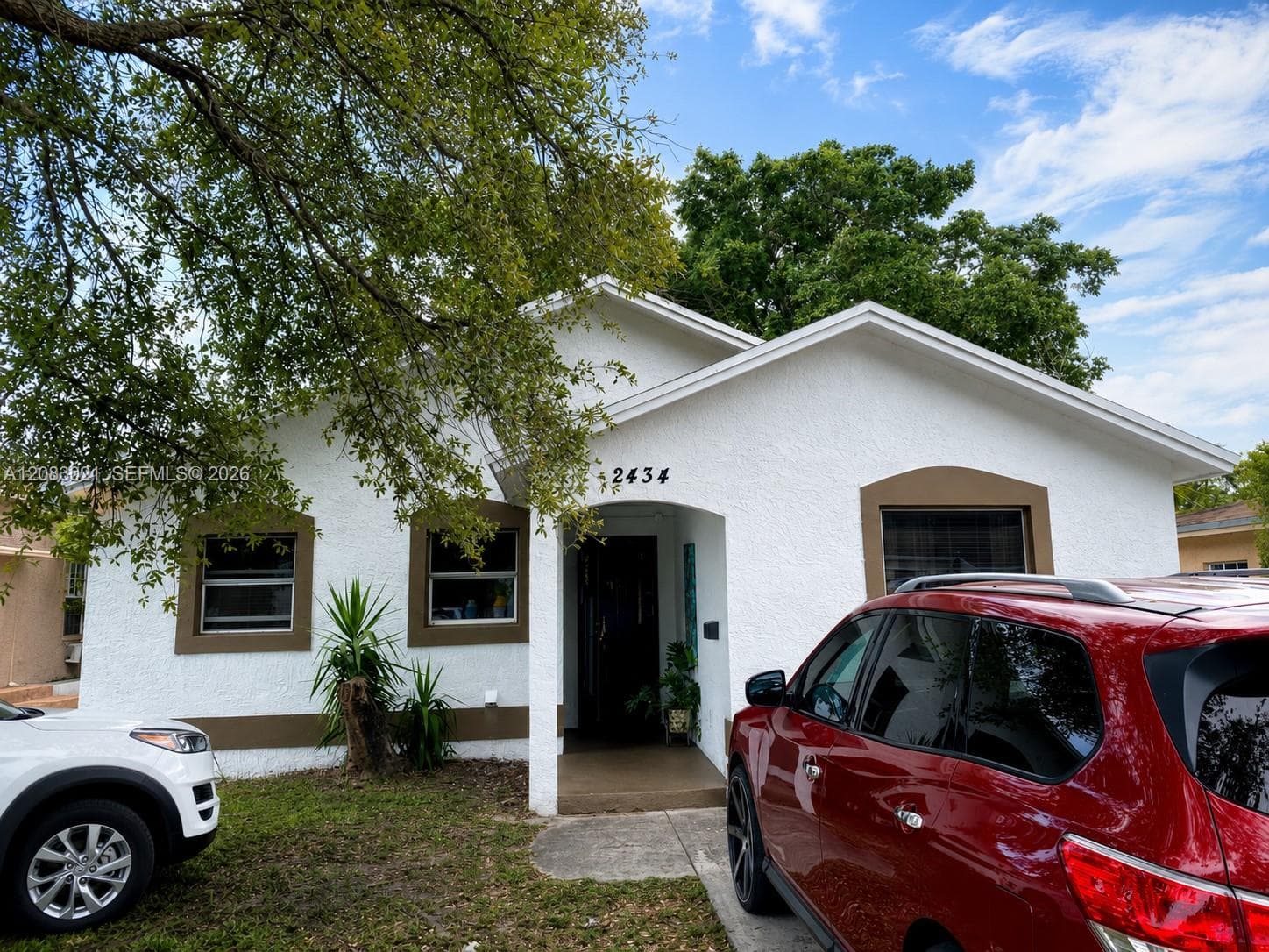 2434 Adams St, Hollywood, FL 33020 photo 2