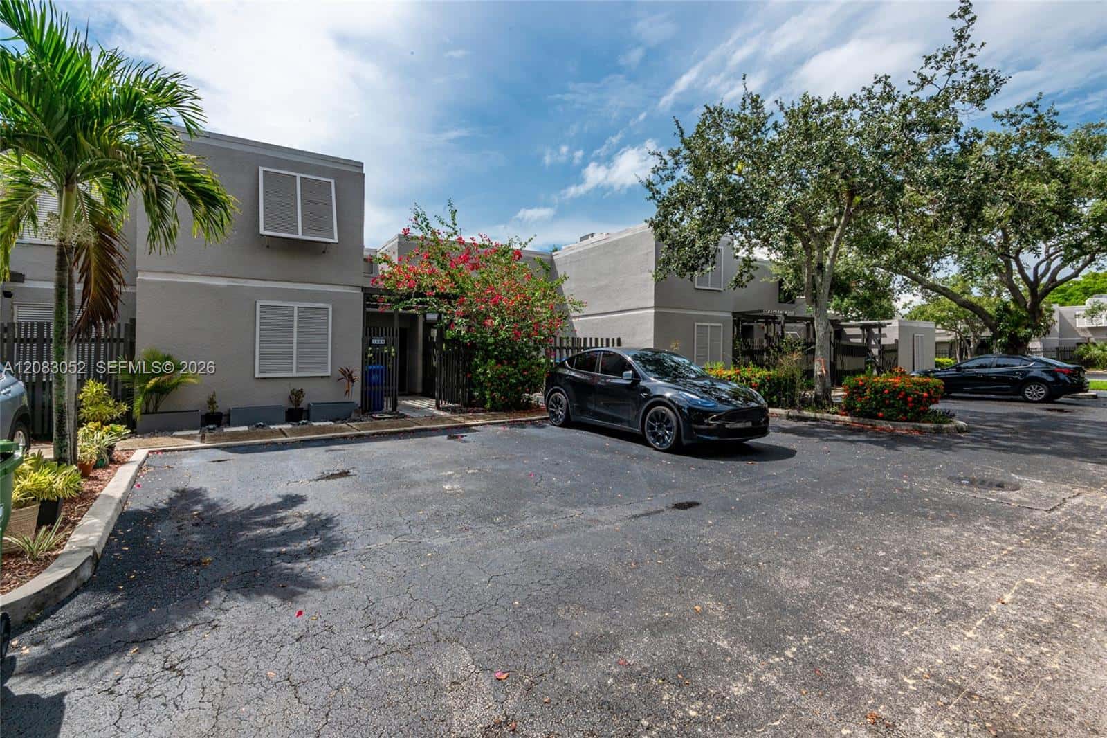 1504 NW 112th Ter, Pembroke Pines, FL 33026