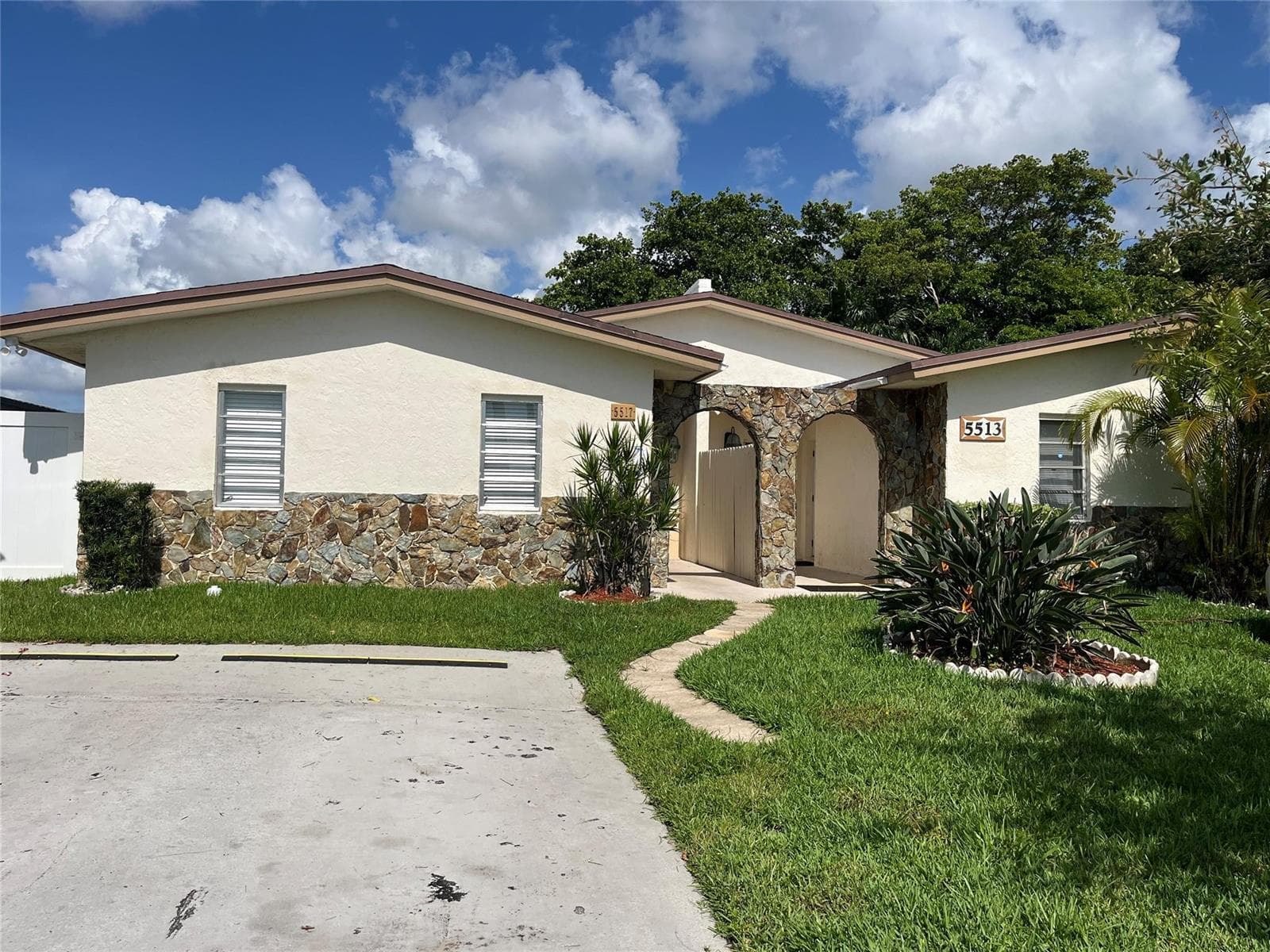 5517 SW 24TH Avenue, Dania Beach, FL 33312 photo 2