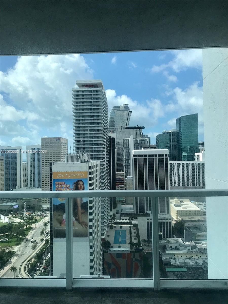 244 Biscayne Blvd # 1603, Miami, FL 33132