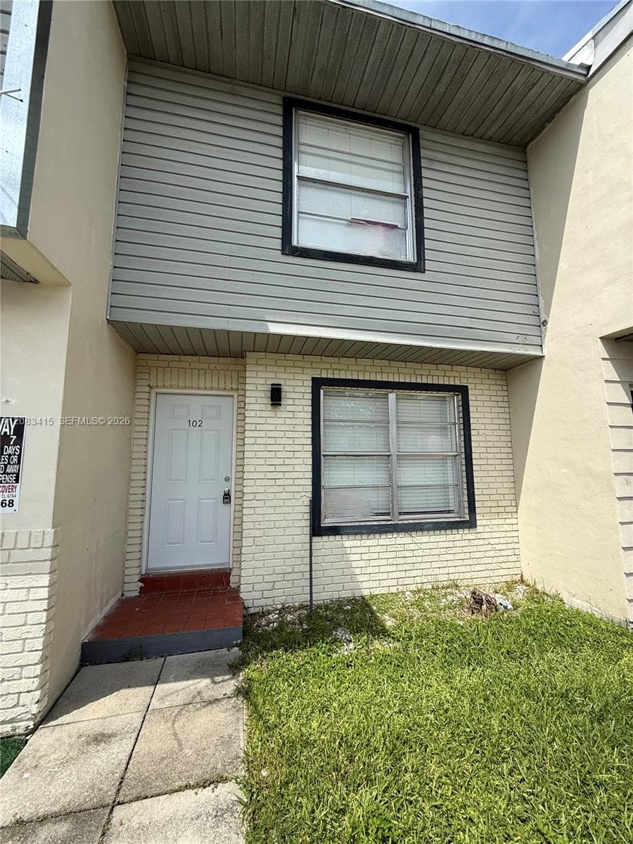 470 NE 18th Ave # 102, Homestead, FL 33033