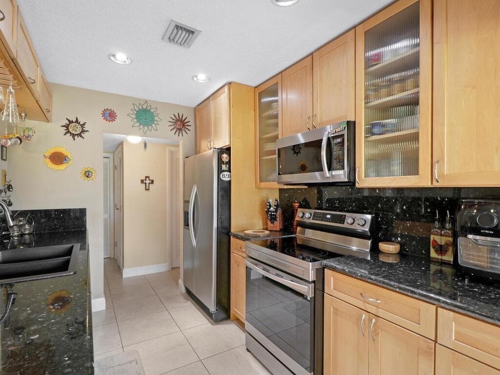 5107 BAYBERRY Lane, Tamarac, FL 33319 photo 2