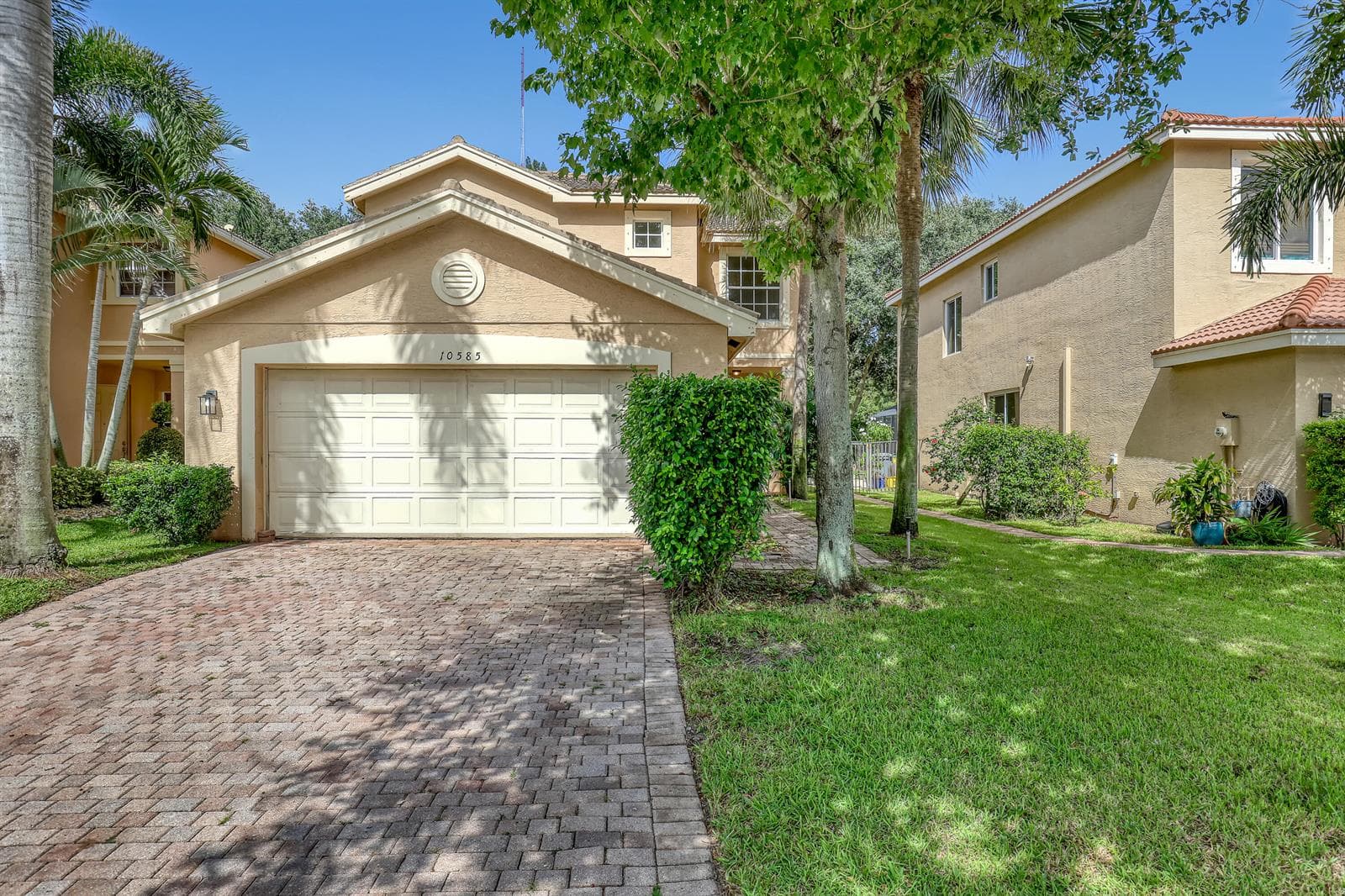 10585 COCOBOLO Way, Boynton Beach, FL 33437 photo 2