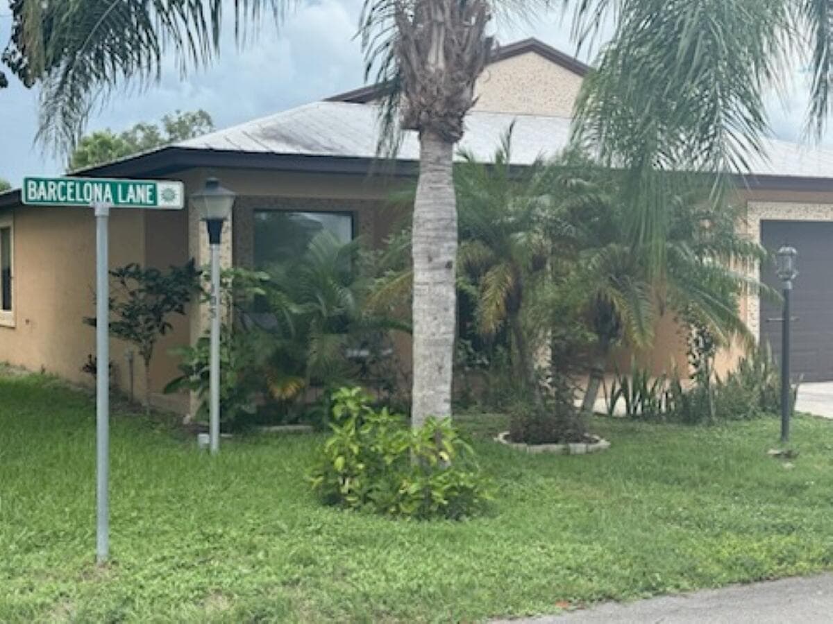1 Barcelona Lane, Port St. Lucie, FL 34952 photo 2