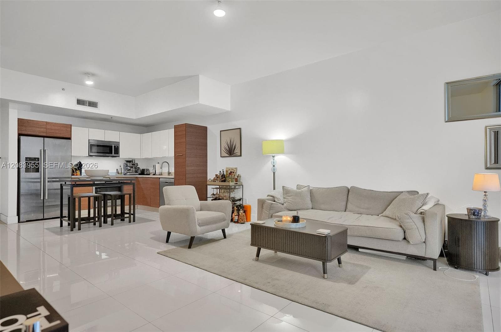 1010 SW 2nd Ave # 2005, Miami, FL 33130 photo 2