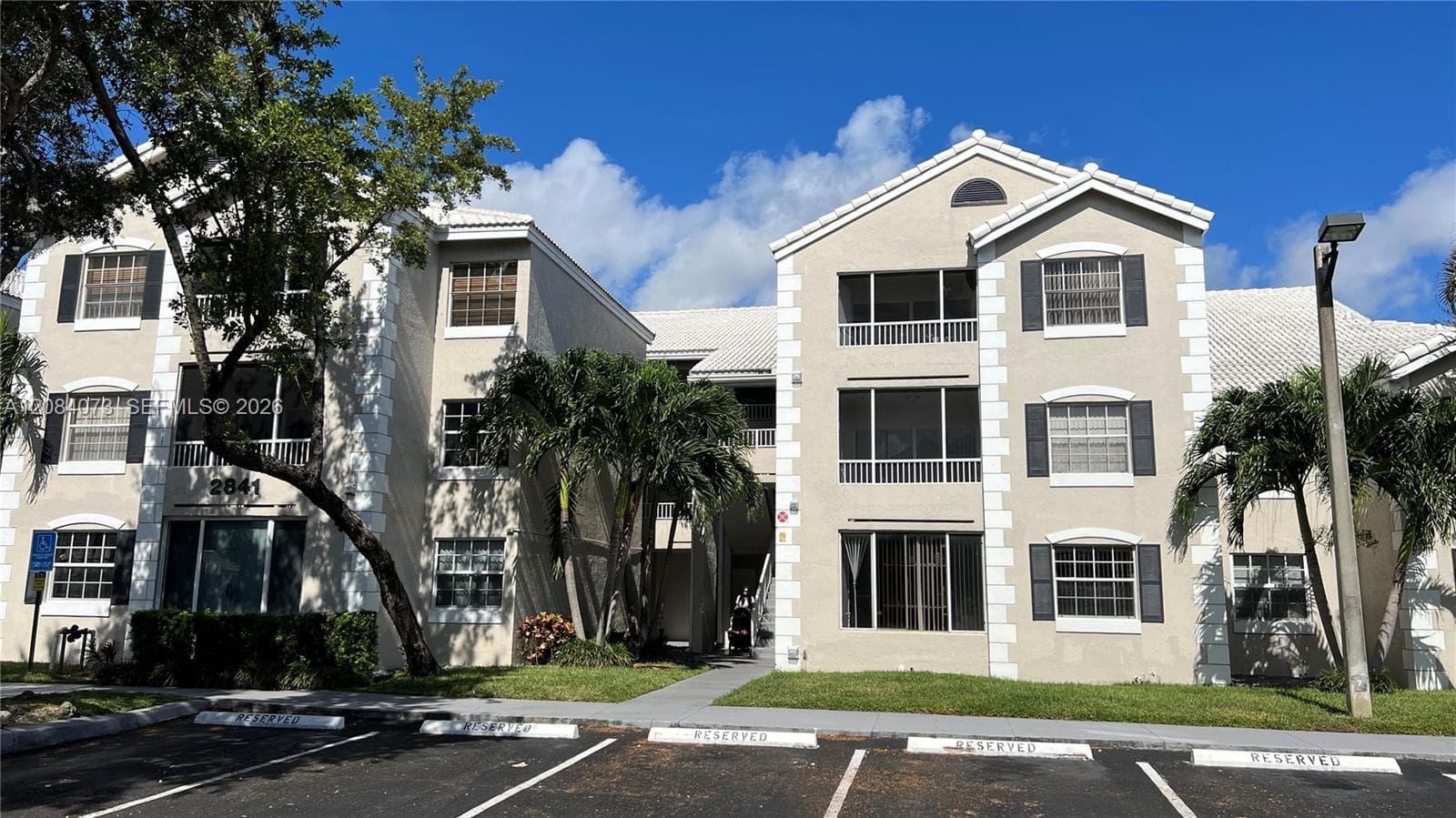 2841 N Oakland Forest Dr # 203, Oakland Park, FL 33309