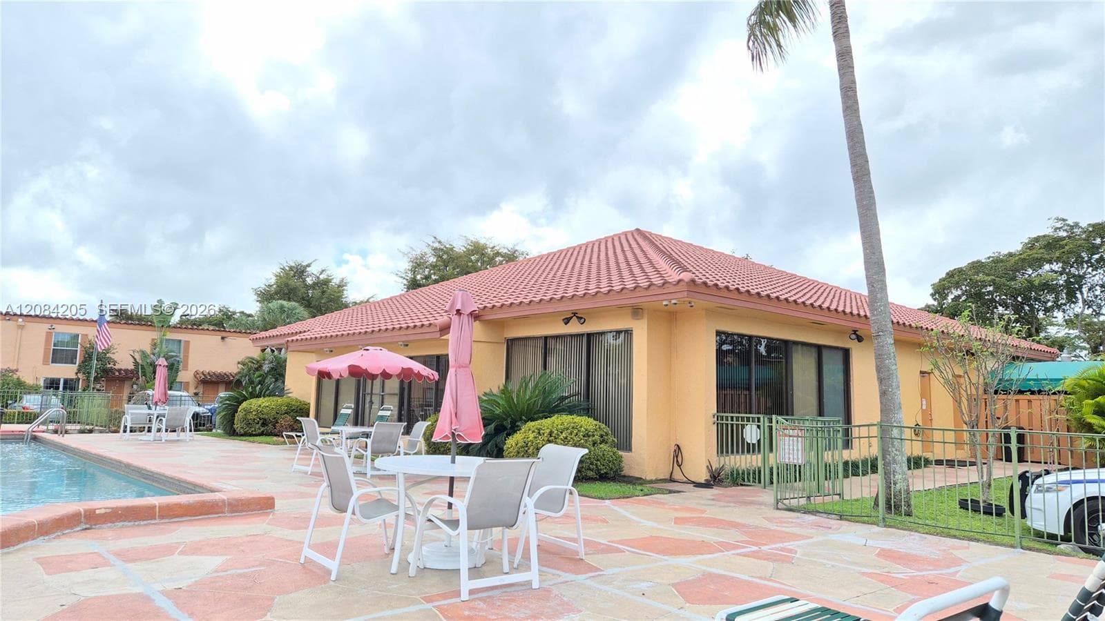 7100 Fairway Dr # K9, Miami Lakes, FL 33014 photo 2